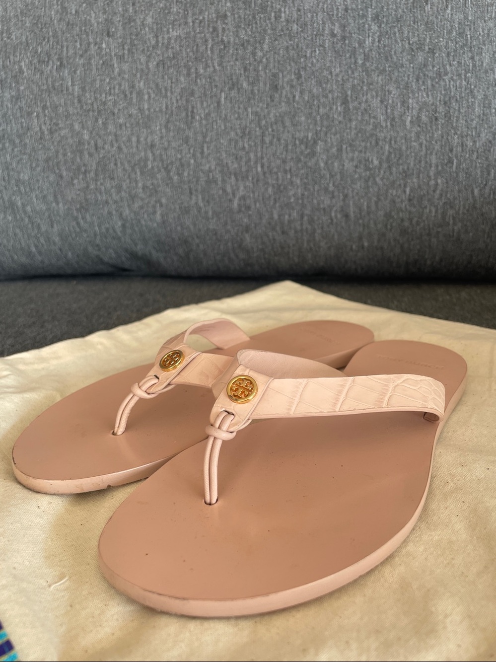 Tory Burch Manon all leather flip flops sandals flats US 5 blush pink